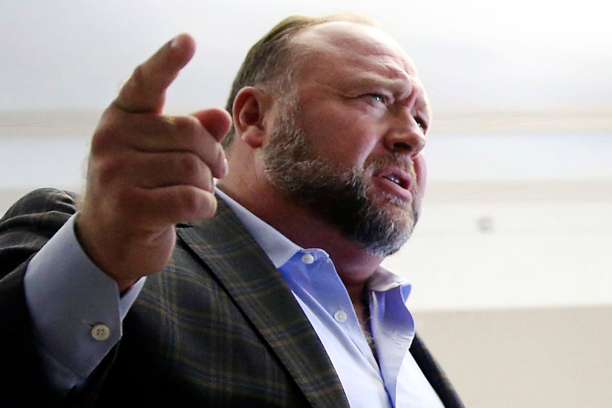 alex-jones-claims-his-new-book-has-sold-more-copies-than-‘any-harry-potter’