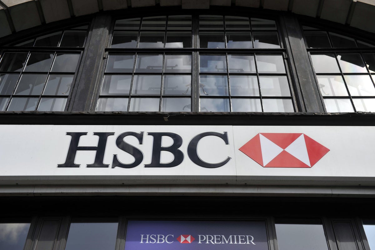 hsbc-executive-apologises-for-saying-britain-‘weak’-for-bowing-to-us-demands