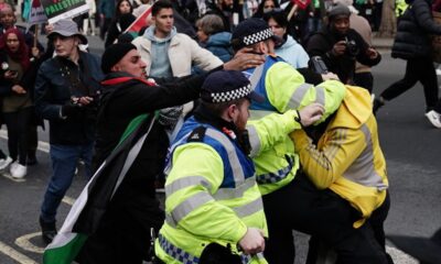 pro-palestine-march:-police-condemn-‘extreme’-right-wing-protesters-as-force-makes-126-arrests