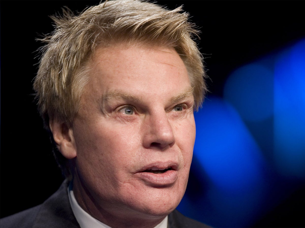 former-abercrombie-&-fitch-boss-sues-company-amid-sex-trafficking-case