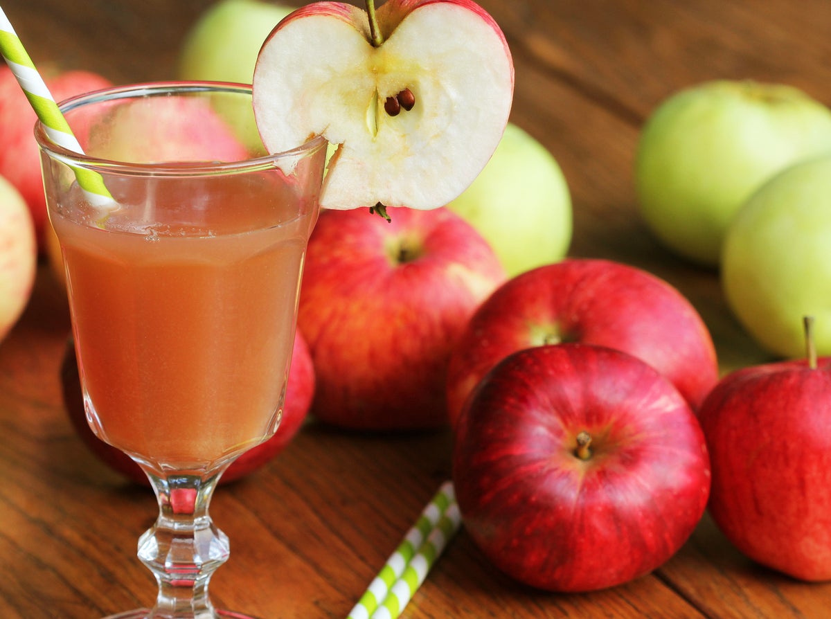 scientists-discover-new-way-to-squeeze-apples-that-makes-juice-four-times-healthier