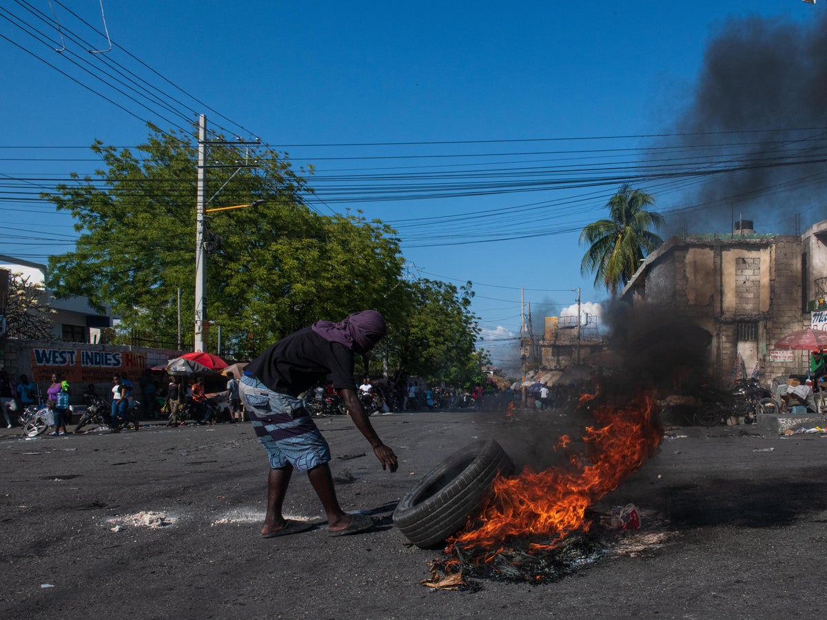 haiti-crisis:-what-we-know-about-the-gang-takeover-that-has-killed-dozens-and-displaced-15,000