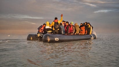 a-boat-with-migrants-sank-off-the-northern-coast-of-france:-at-least-12-people-died