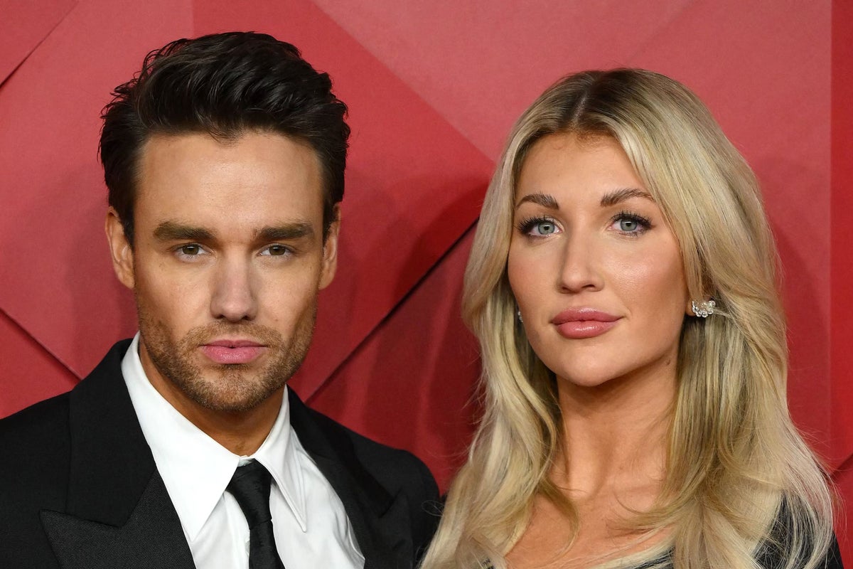 liam-payne-death-latest:-girlfriend-kate-cassidy-breaks-silence-after-simon-cowell-and-one-direction-tributes