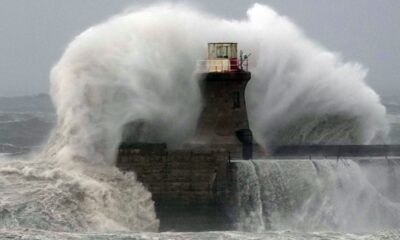 storm-darragh-latest:-uk-braces-for-80mph-winds-and-heavy-rain-as-met-office-issues-amber-weather-warning