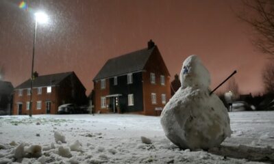 uk-weather-live:-airports-close-runways-leading-to-flight-delays-as-snow-and-freezing-rain-hits-britain