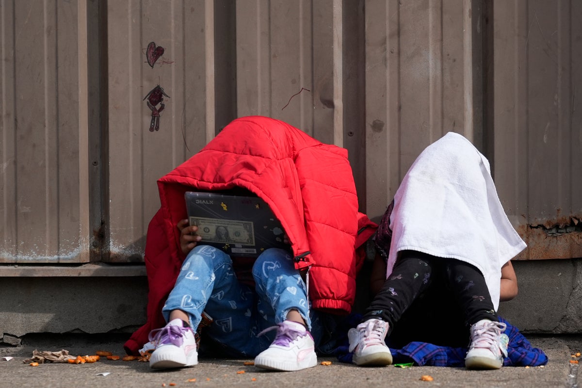 trump-administration-cuts-legal-help-for-migrant-children-traveling-alone