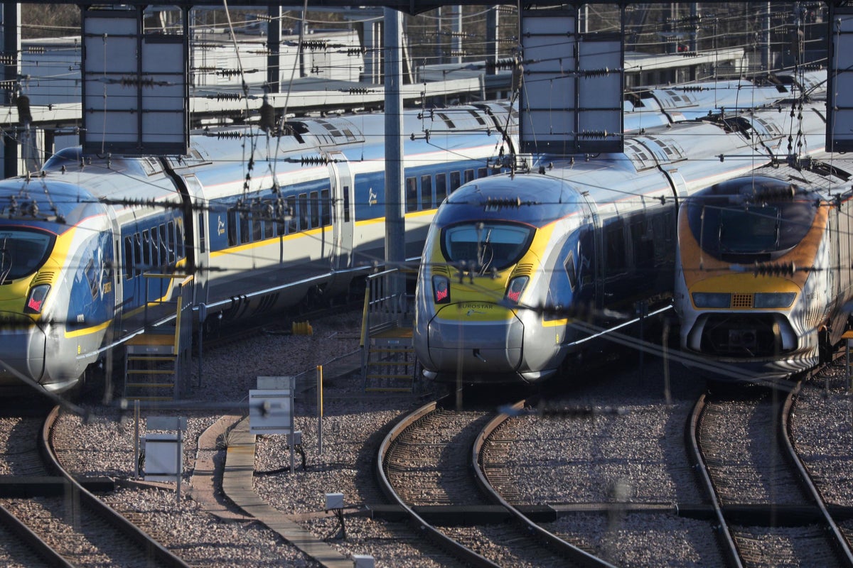 london-st-pancras-power-fault-hits-eurostar-sparking-travel-chaos