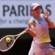 iga-swiatek-v-aryna-sabalenka-live:-scores-and-updates-from-blockbuster-french-open-semi-final