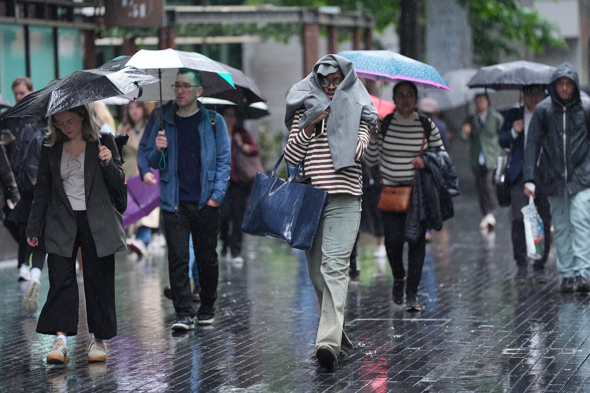 uk-hit-with-three-day-thunderstorm-warning-and-heat-alert-as-temperatures-set-to-soar-to-30c