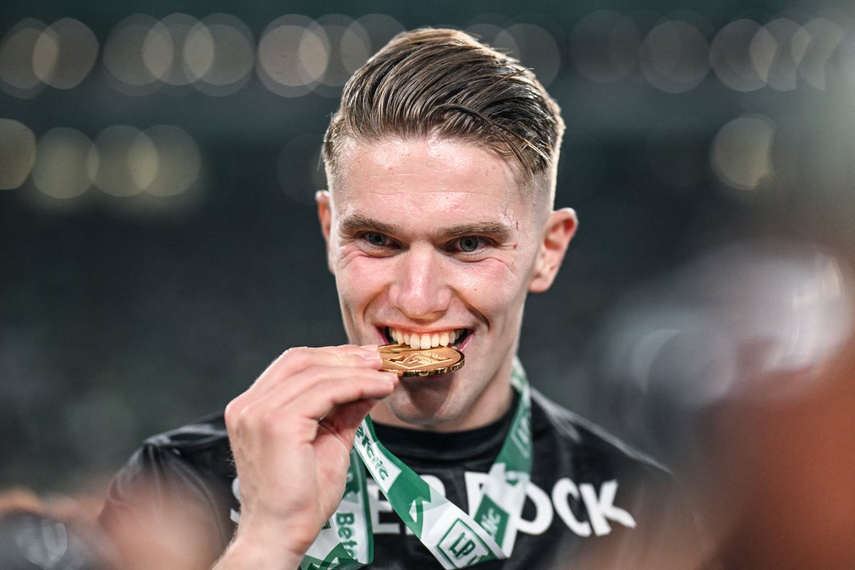 transfer-news-live:-arsenal-plot-new-gyokeres-bid,-liverpool-medical,-man-united-eye-striker’s-release-clause