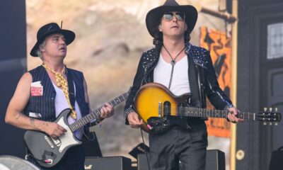 glastonbury-2025-live:-the-libertines-reviewed-ahead-of-rod-stewart-legends-slot-and-olivia-rodrigo-headliner