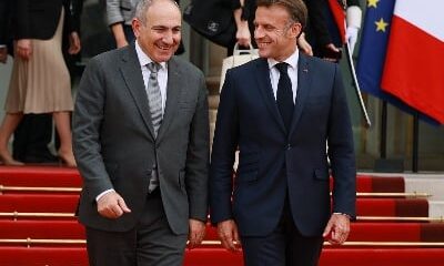 macron-praised-pashinyan-in-armenian-for-“his-brave-efforts-to-establish-peace-with-azerbaijan”
