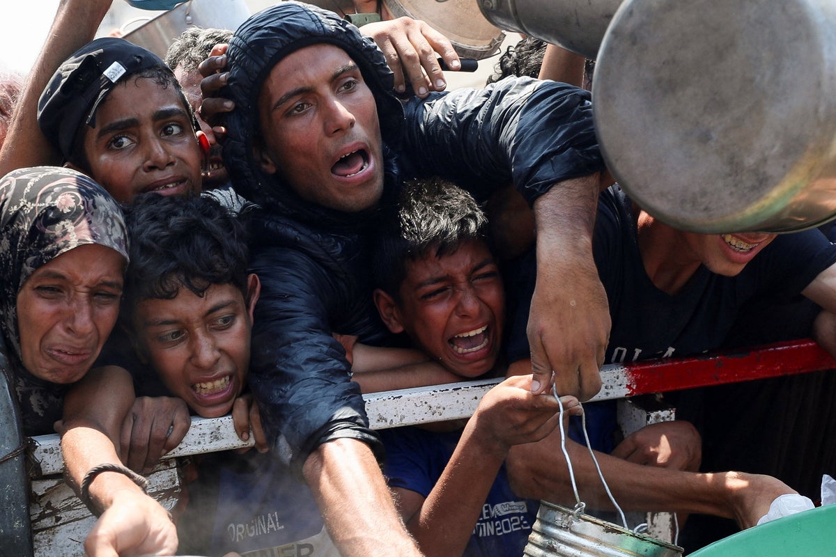 starmer-says-uk-to-help-airdrop-aid-into-gaza-–-but-un-warns-it-could-kill-starving-civilians