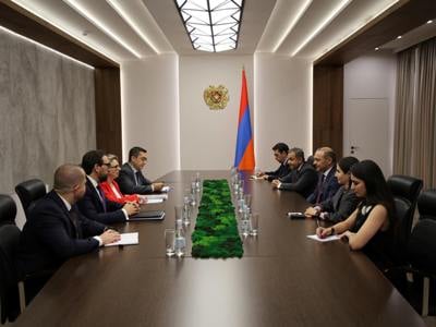 armenia-security-council-secretary,-nato-official-discuss-regional,-extra-regional-situation