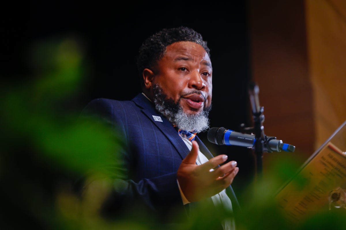 georgia-school-chief-indicted-for-alleged-kickback-scheme-in-illinois-school-district