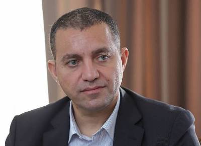 armenia-ex-economy-minister-faces-arrest