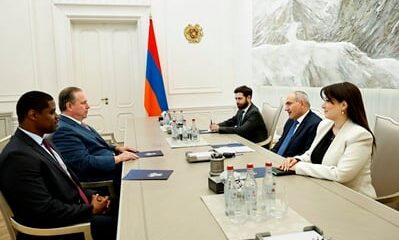 armenia-pm,-newsmax-media-holding-founder-and-ceo-discuss-opportunities-for-cooperation