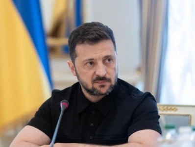 zelensky:-teams-from-ukraine,-us-and-europe-to-work-together-on-coordinating-peace-plan