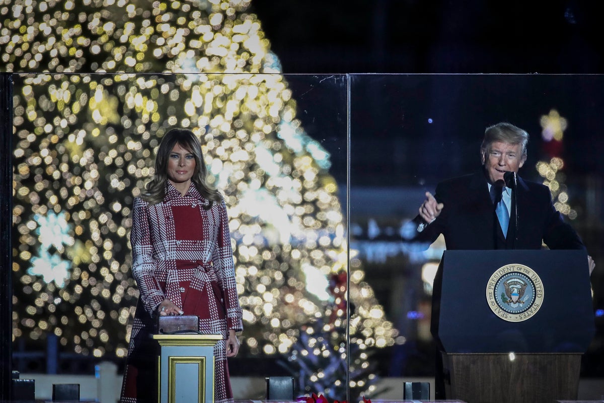trump-and-melania-to-usher-in-holiday-season-with-lighting-of-national-christmas-tree:-live