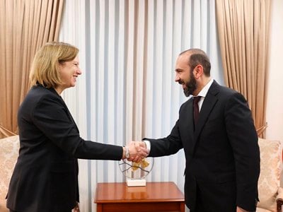ararat-mirzoyan-thanks-kristina-kvien-for-her-contribution-to-armenia-us-relations
