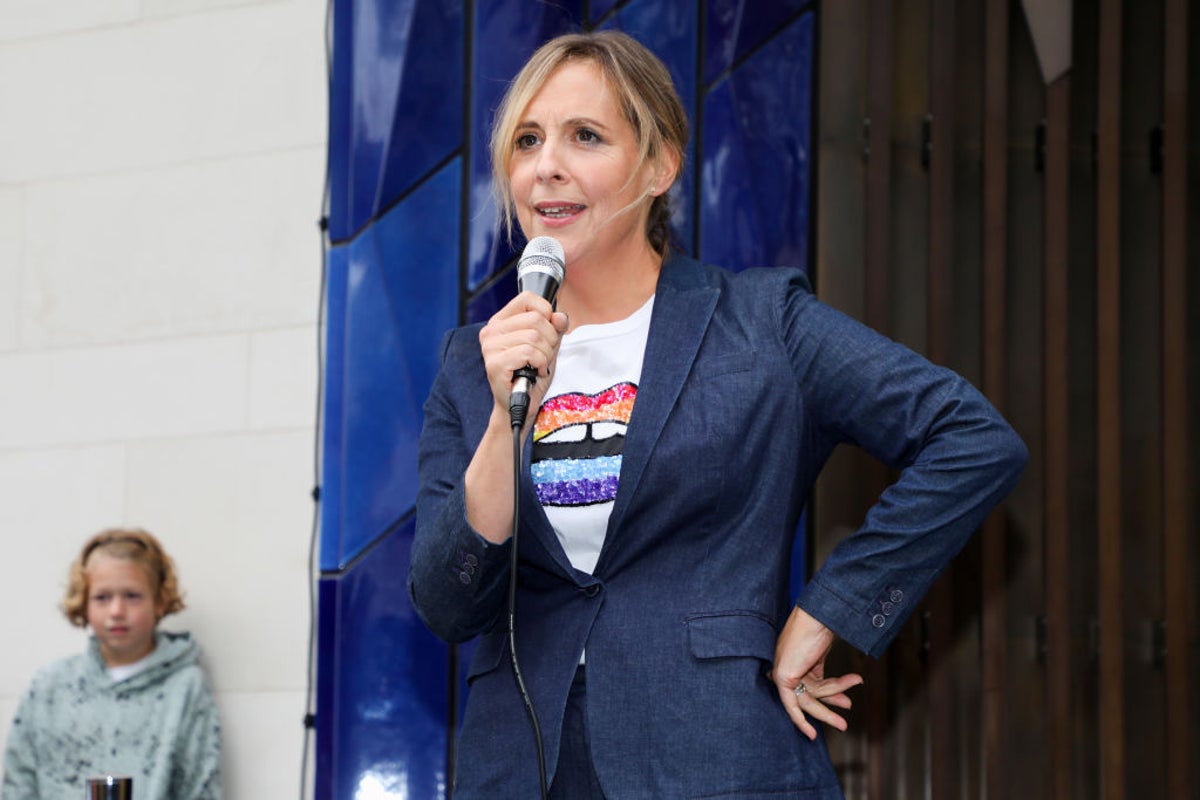 ex-bake-off-star-‘being-eyed’-to-replace-claudia-winkleman’s-strictly-role