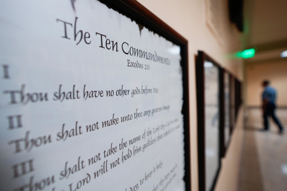court-approves-law-requiring-schools-to-display-ten-commandments-in-classrooms