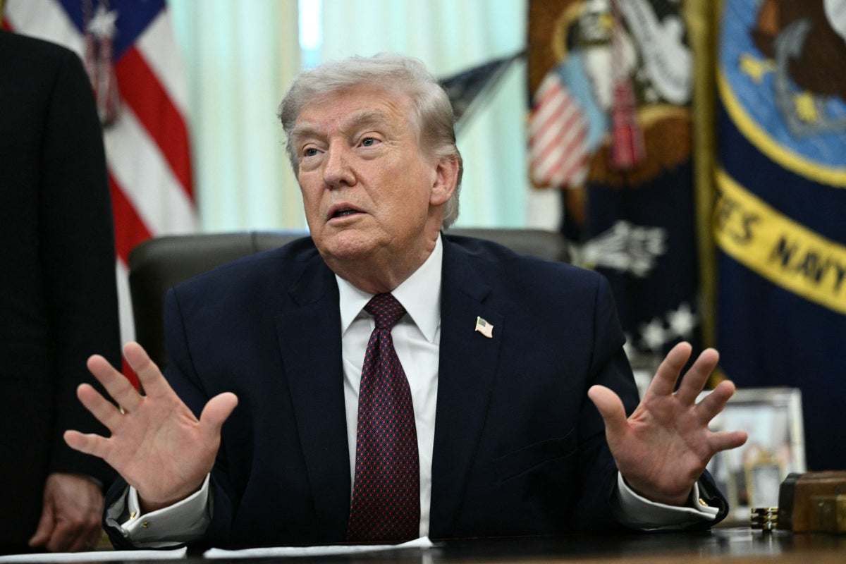 two-thirds-of-americans-disapprove-of-trump’s-iran-war-and-don’t-think-he-has-a-‘clear-plan’:-poll