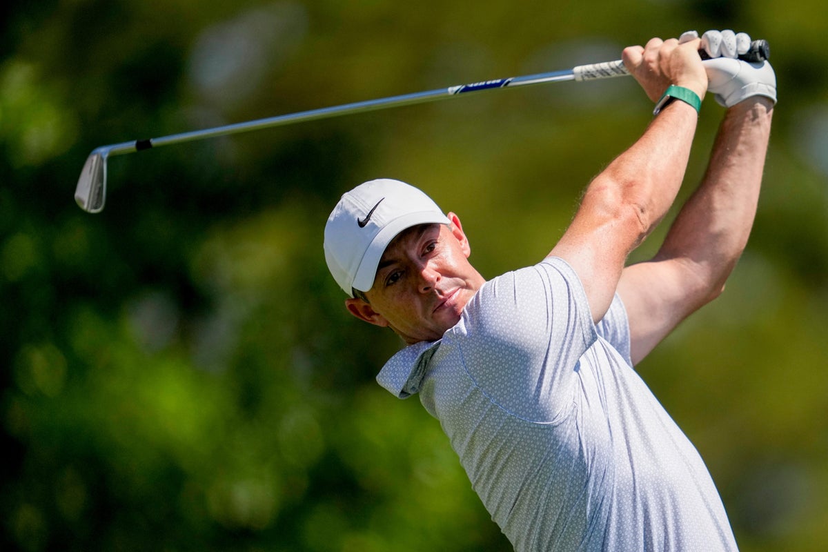 the-masters-live:-mcilroy-storms-to-four-shot-lead-with-fleetwood-in-contention-at-augusta