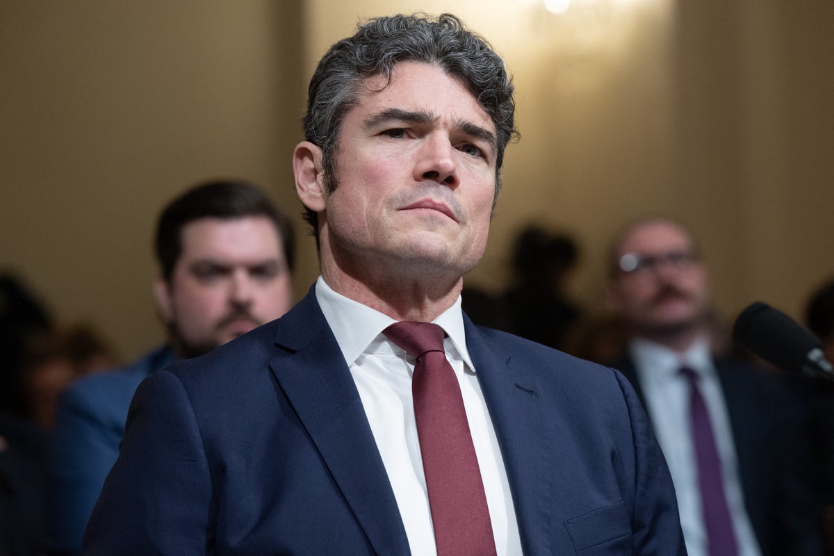 trump-again-fumes-at-former-maga-faithful-in-lengthy-rant-including-‘sleazebag’-former-counterterrorism-chief-joe-kent