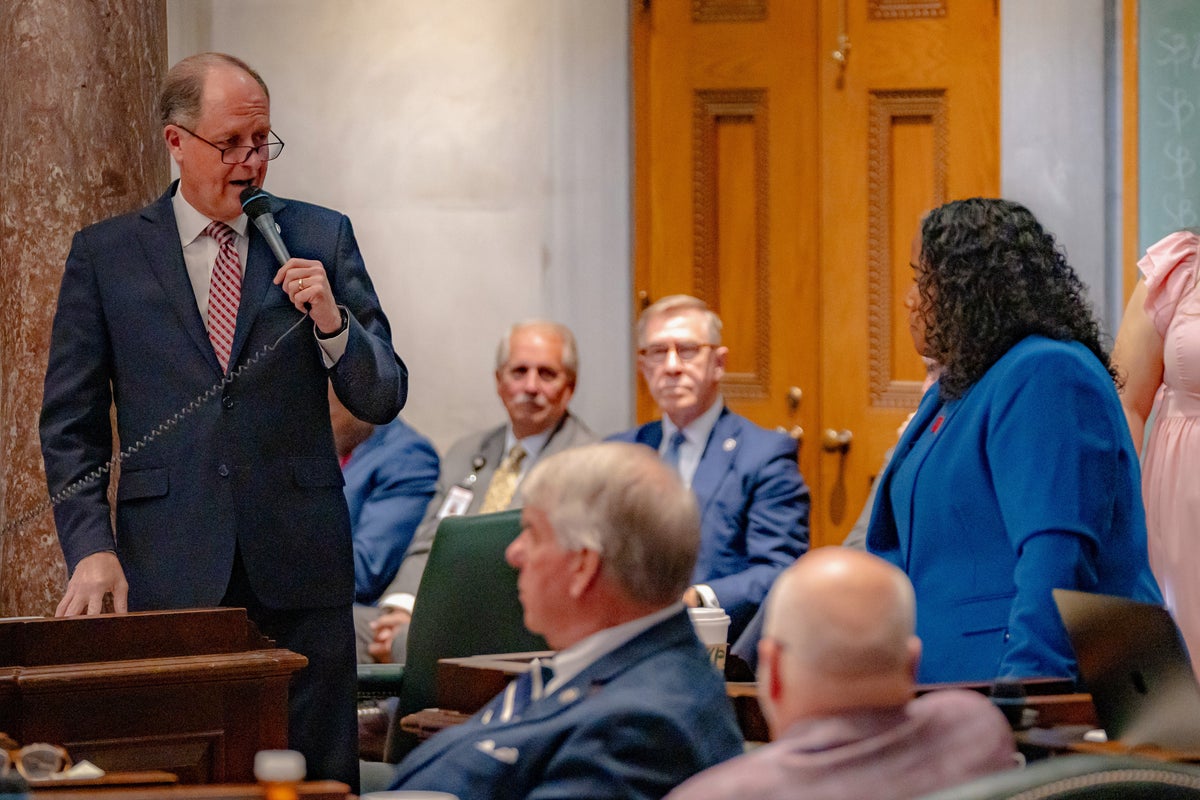 tennessee-to-expand-voucher-program-to-35,000-students-next-year