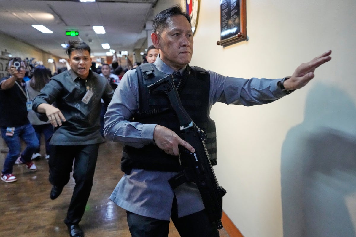 gunshots-fired-in-philippines-senate-as-authorities-try-to-arrest-ex-police-chief-over-murder-charges