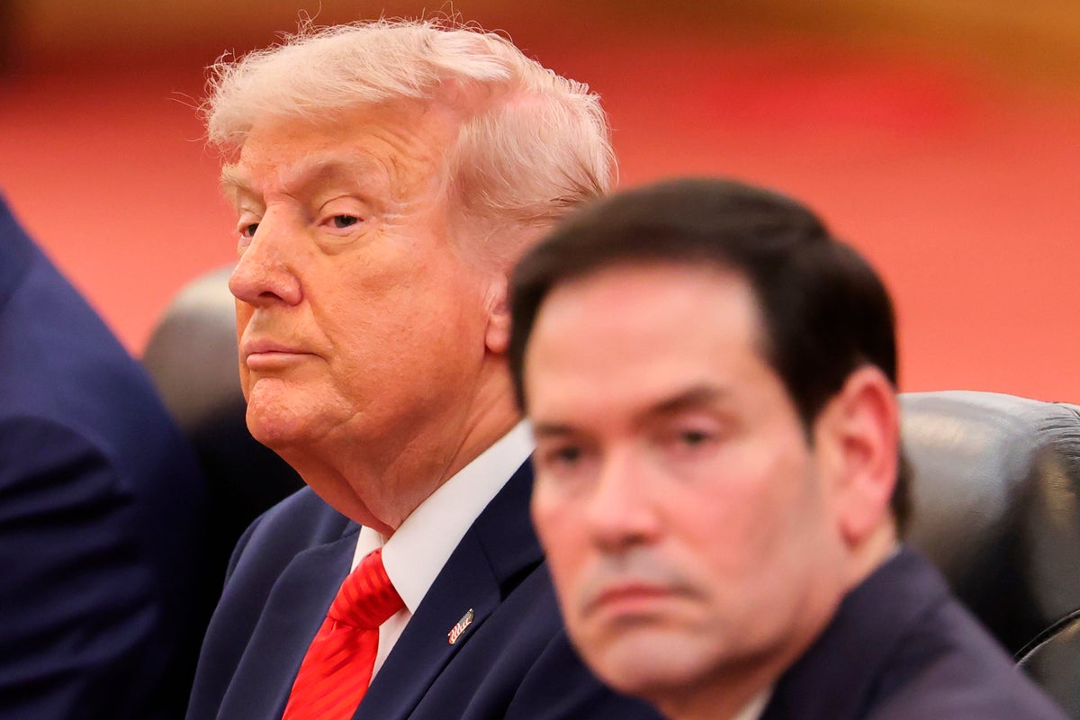 iran-us-war-latest:-trump-administration-reportedly-preparing-for-fresh-round-of-military-strikes