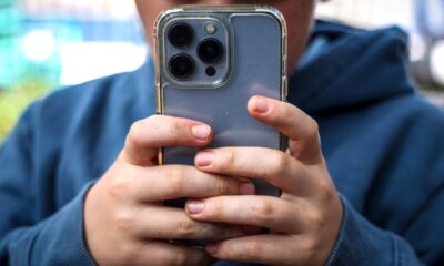 does-social-media-impact-mental-health?-here’s-what-the-evidence-says