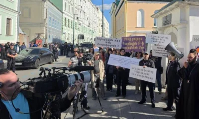 demonstration-held-outside-armenia-embassy-in-russia-in-defense-of-catholicos-of-all-armenians