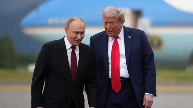 putin,-trump-hold-phone-talk